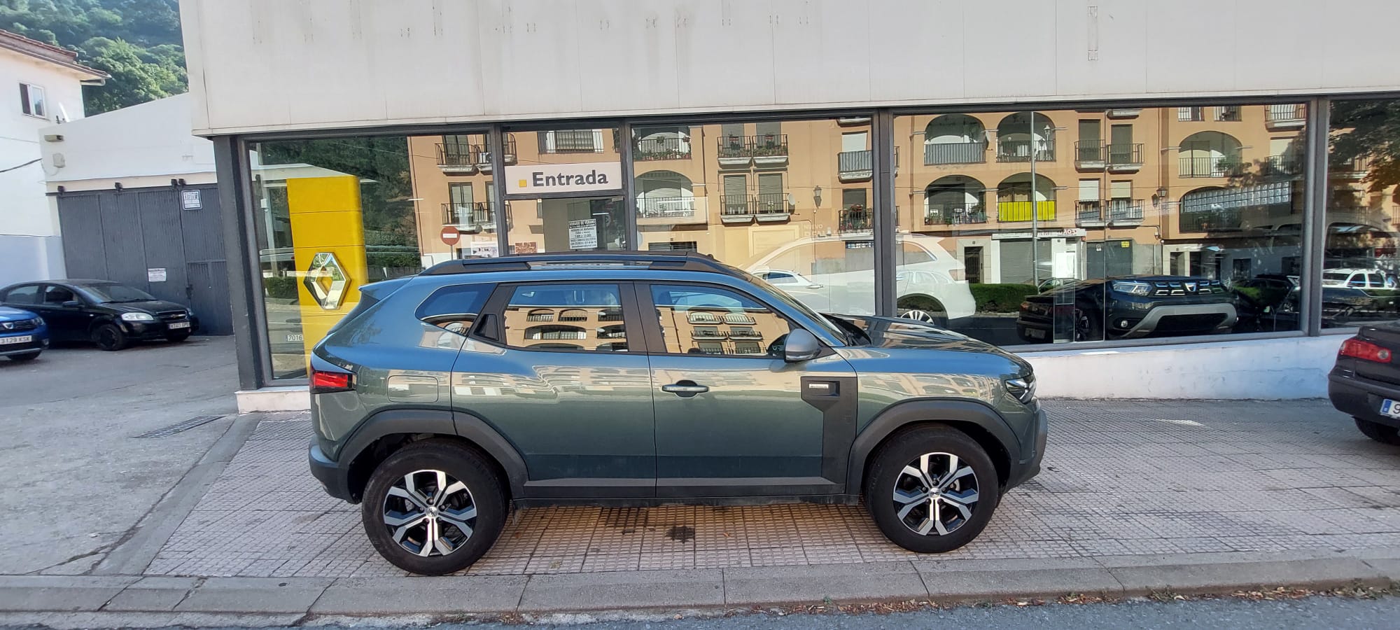 Dacia Duster 1.0 100cv glp miniatura 2